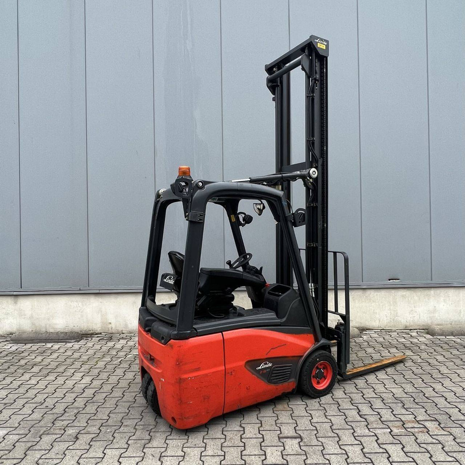 Linde E15 (386-02) EVO - Chariot élévateur électrique: photos 2 Linde E15 (386-02) EVO - Chariot élévateur électrique: photos 2