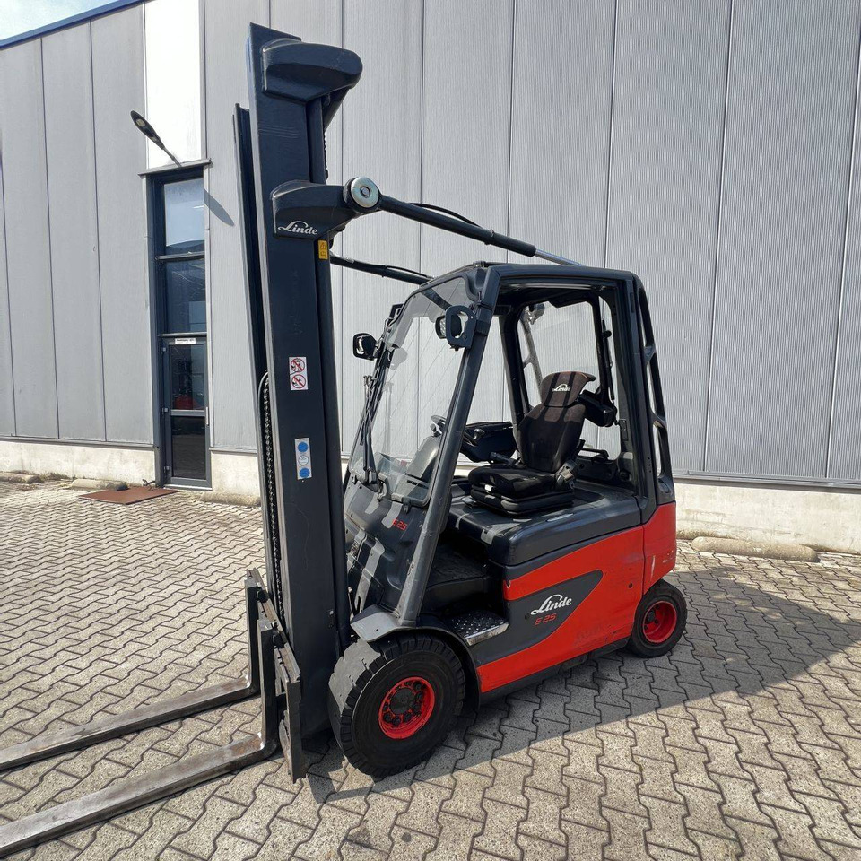 Linde E25-01 (387) - Chariot élévateur électrique: photos 1 Linde E25-01 (387) - Chariot élévateur électrique: photos 1