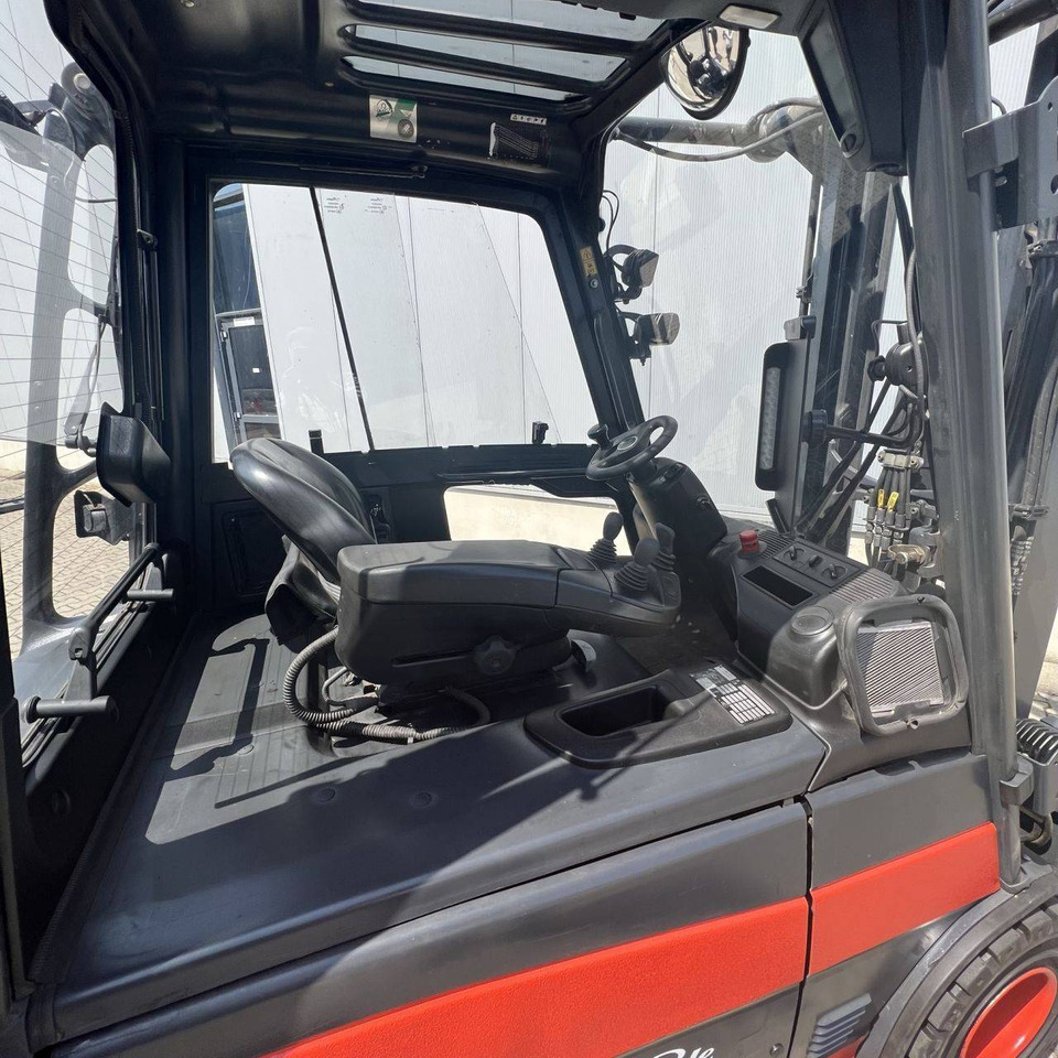 Linde E30/600 HL (387) - Chariot élévateur électrique: photos 3 Linde E30/600 HL (387) - Chariot élévateur électrique: photos 3