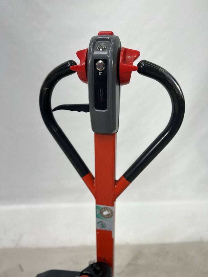 Linde MT12 (1131) - Transpalette: photos 3 Linde MT12 (1131) - Transpalette: photos 3