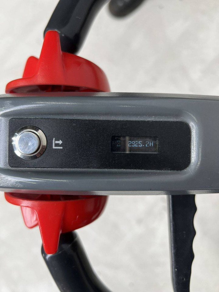 Linde MT12 (1131) - Transpalette: photos 4 Linde MT12 (1131) - Transpalette: photos 4