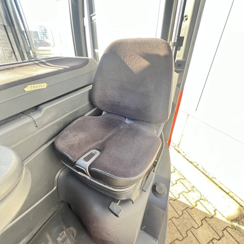 Linde R16G (1120) - Chariot à mât rétractable: photos 5 Linde R16G (1120) - Chariot à mât rétractable: photos 5