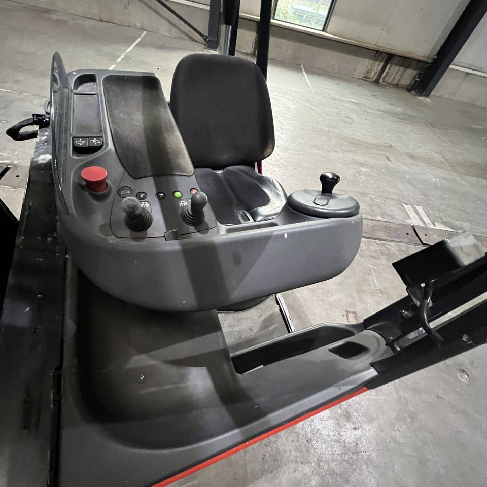 Linde R16HD (1120) - Chariot à mât rétractable: photos 5 Linde R16HD (1120) - Chariot à mât rétractable: photos 5