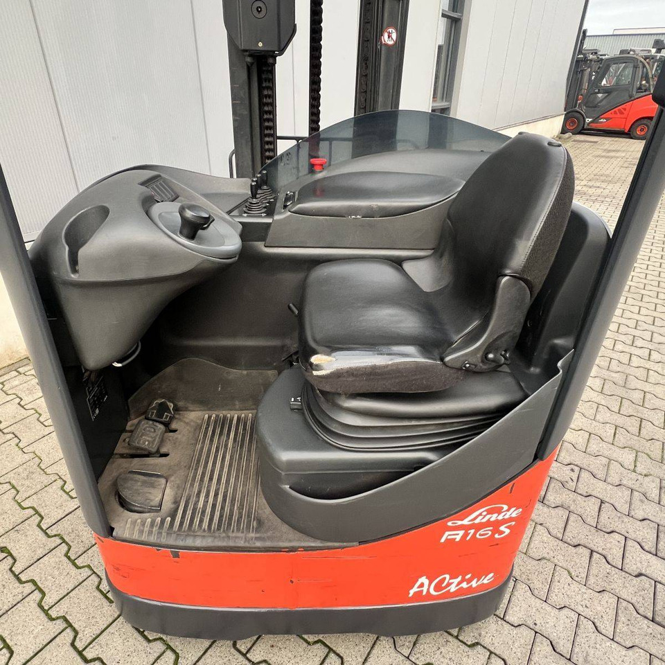 Linde R16SHD-12 - Chariot à mât rétractable: photos 5 Linde R16SHD-12 - Chariot à mât rétractable: photos 5