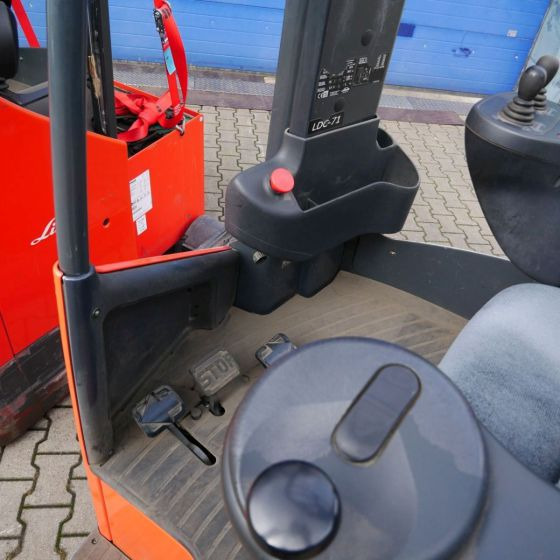 Chariot à mât rétractable Linde R17XHD (116-03): photos 8