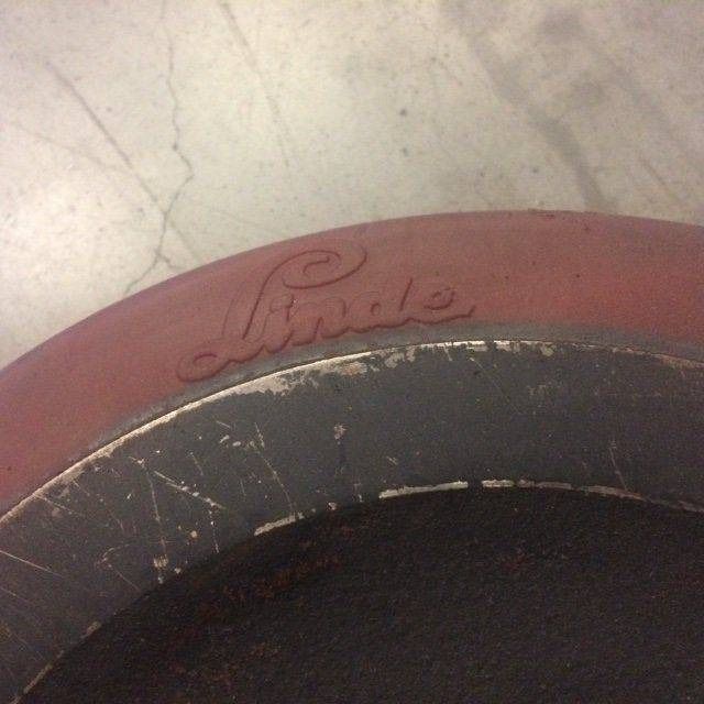 Load wheel for Linde R20/R20N/R20S Series 115-03 - Commande de gouvernail pour Matériel de manutention: photos 3 Load wheel for Linde R20/R20N/R20S Series 115-03 - Commande de gouvernail pour Matériel de manutention: photos 3