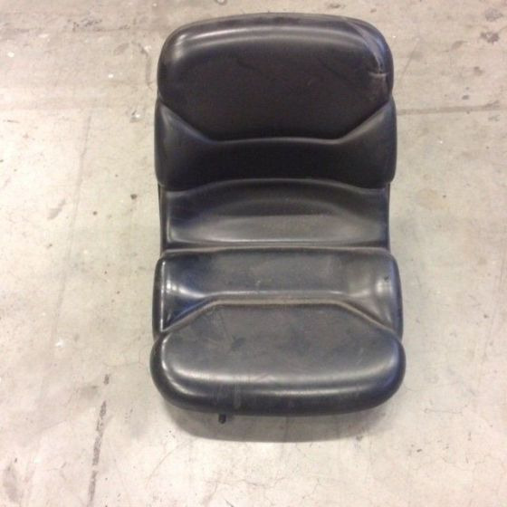Seat for Scrubber vacuum cleaner Nilfisk BR 850 - Siège pour Autolaveuse: photos 1 Seat for Scrubber vacuum cleaner Nilfisk BR 850 - Siège pour Autolaveuse: photos 1