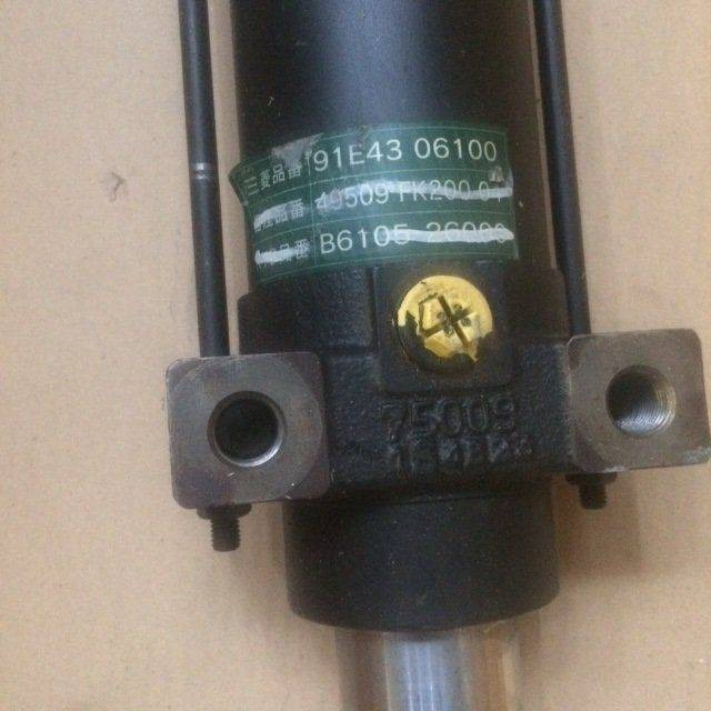 Steering Cylinder for Caterpillar P5000 - Vérin hydraulique pour Matériel de manutention: photos 3 Steering Cylinder for Caterpillar P5000 - Vérin hydraulique pour Matériel de manutention: photos 3