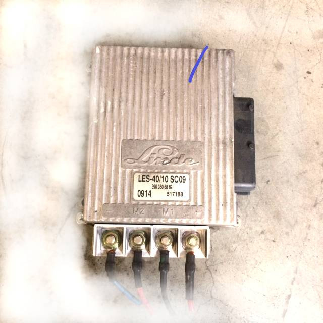 Steering controller LES-40/10 SC09 - Bloc de gestion pour Matériel de manutention: photos 1 Steering controller LES-40/10 SC09 - Bloc de gestion pour Matériel de manutention: photos 1