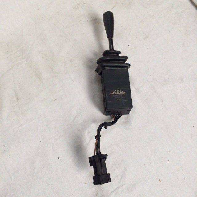 Switch for Linde E14-20-02, Series 335-02 - Commutateur de colonne de direction pour Matériel de manutention: photos 1 Switch for Linde E14-20-02, Series 335-02 - Commutateur de colonne de direction pour Matériel de manutention: photos 1
