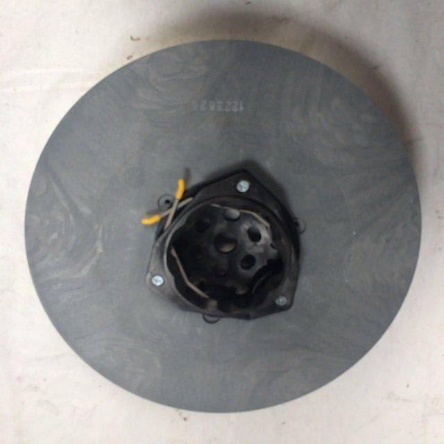 Tennant Scrub Brush - Brosse pour Machine de nettoyage: photos 2 Tennant Scrub Brush - Brosse pour Machine de nettoyage: photos 2