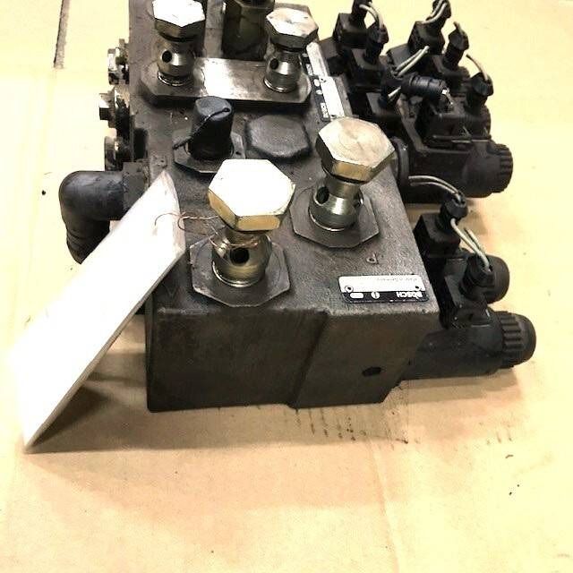 Valve Block for Still R60-30,R60-35, R60-40, R60-45, R60-50 - Valve hydraulique pour Matériel de manutention: photos 4 Valve Block for Still R60-30,R60-35, R60-40, R60-45, R60-50 - Valve hydraulique pour Matériel de manutention: photos 4