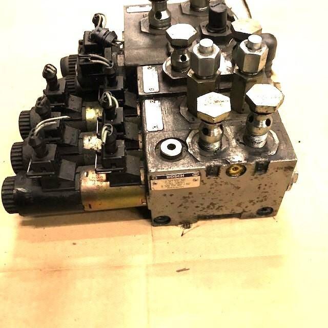 Valve Block for Still R60-30,R60-35, R60-40, R60-45, R60-50 - Valve hydraulique pour Matériel de manutention: photos 5 Valve Block for Still R60-30,R60-35, R60-40, R60-45, R60-50 - Valve hydraulique pour Matériel de manutention: photos 5