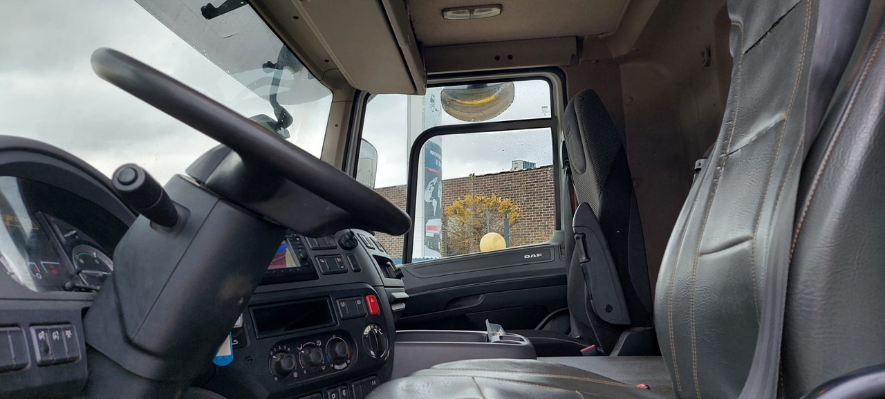 DAF CF400 - Camion citerne: photos 4 DAF CF400 - Camion citerne: photos 4