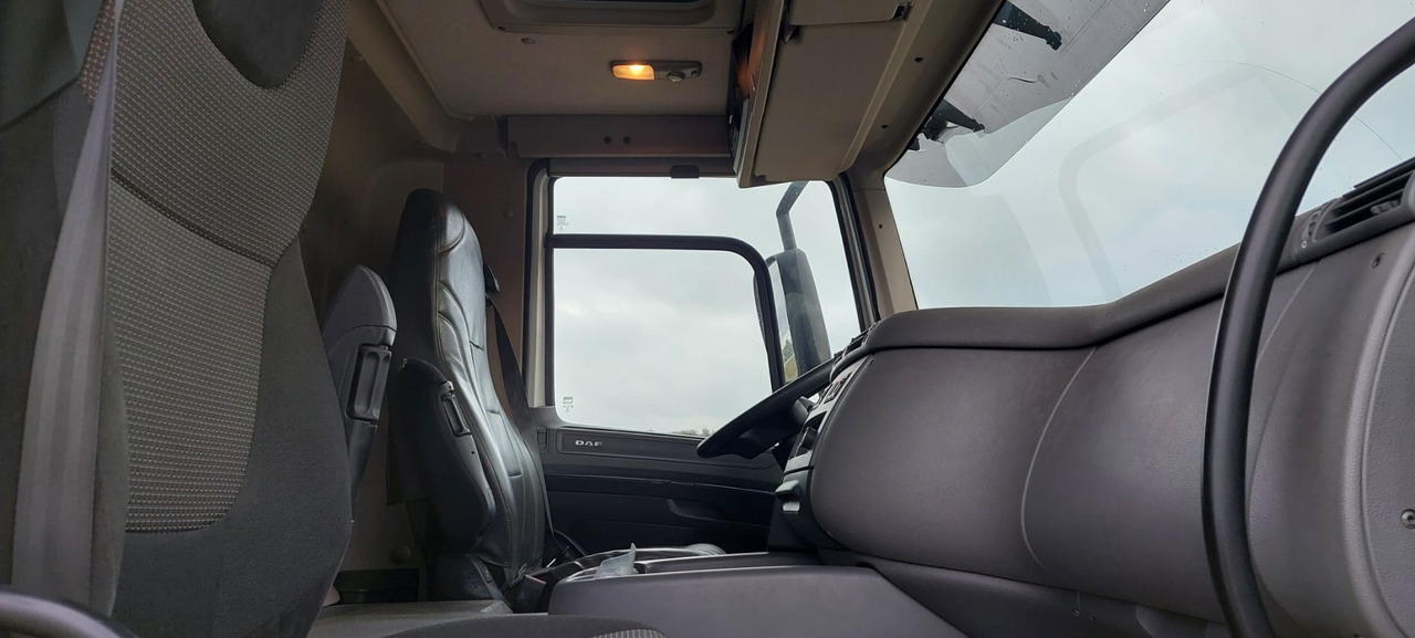 DAF CF400 - Camion citerne: photos 3 DAF CF400 - Camion citerne: photos 3