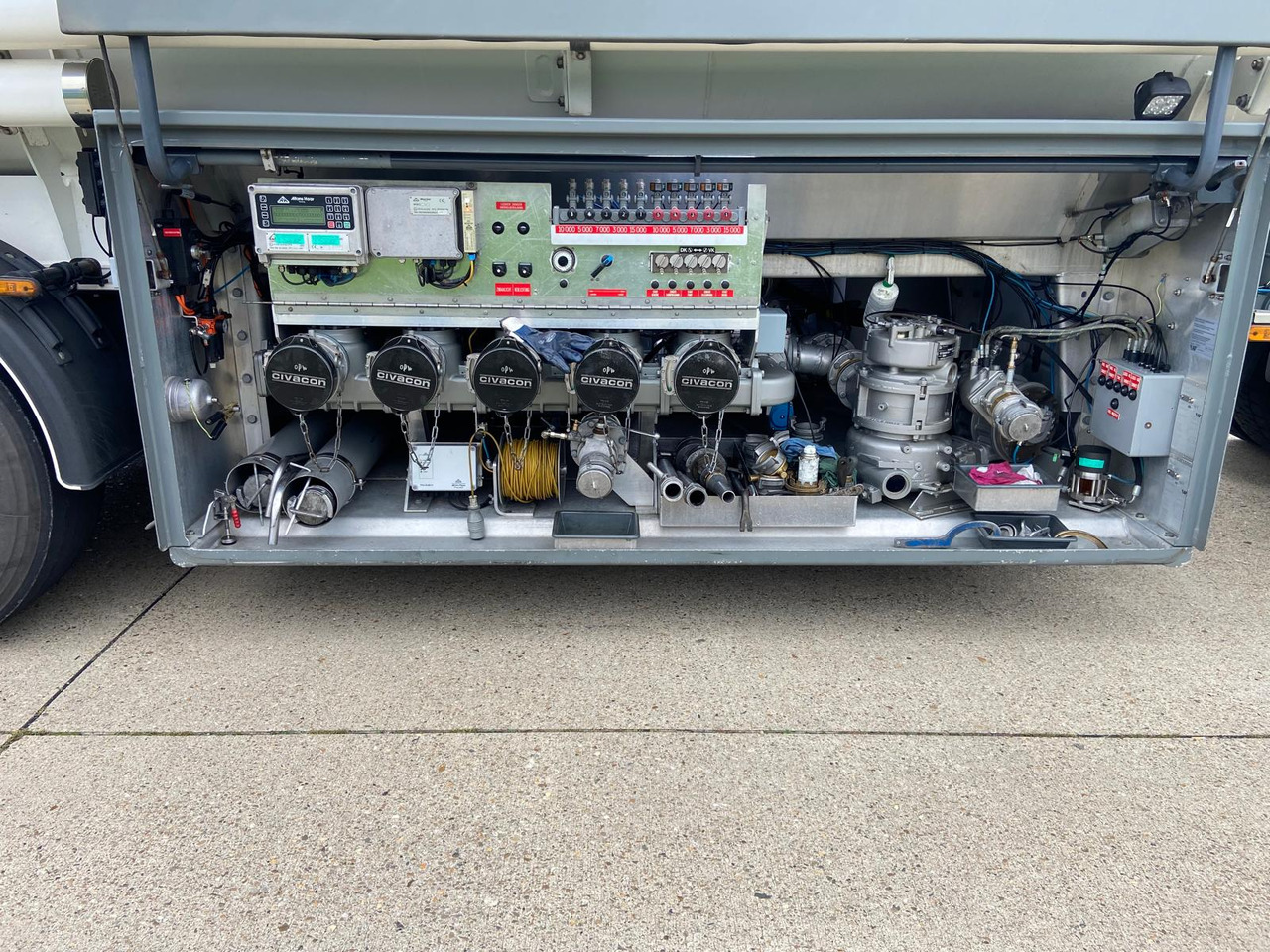 LAG  - Semi-remorque citerne: photos 5 LAG  - Semi-remorque citerne: photos 5