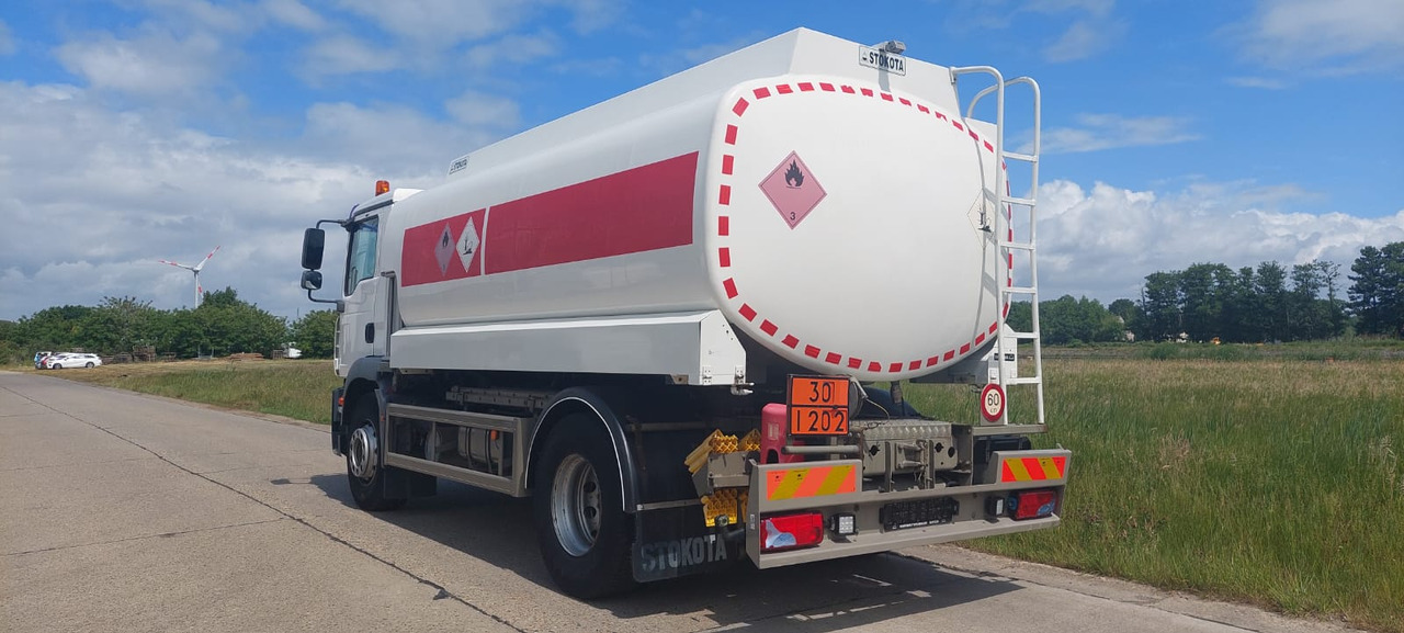 Camion citerne MAN: photos 10