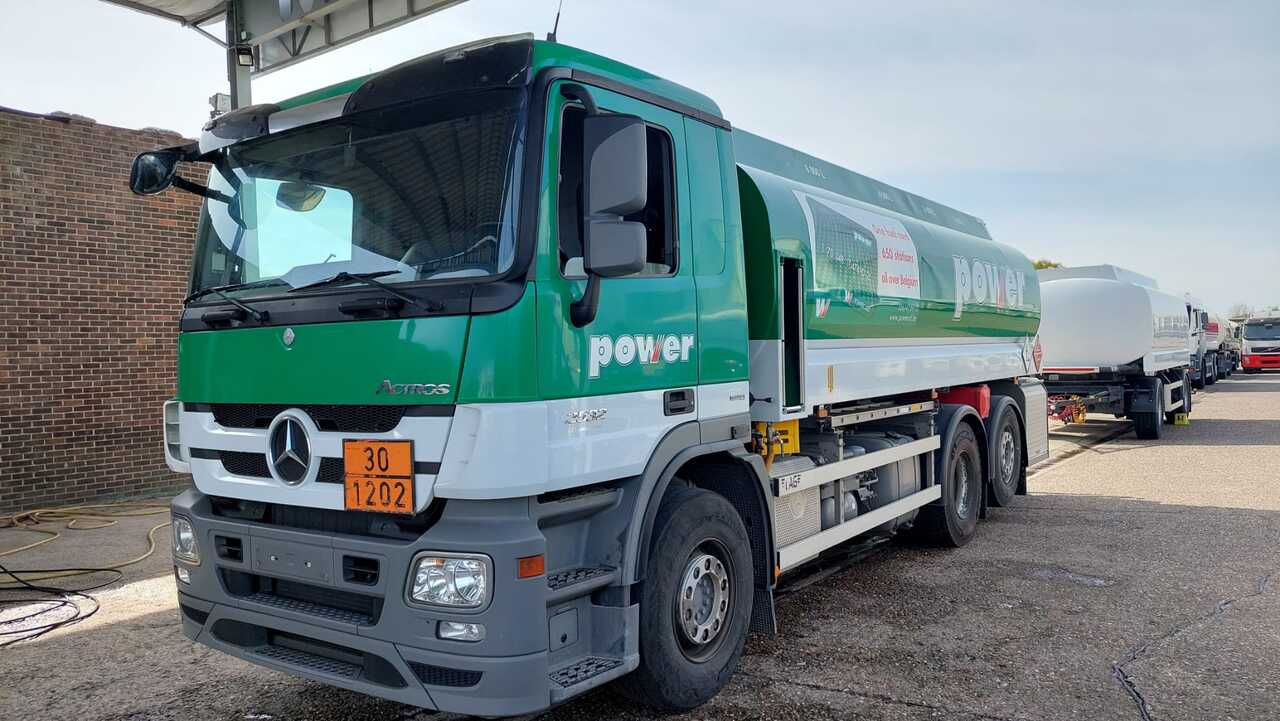 MERCEDES ACTROS - Camion citerne: photos 1 MERCEDES ACTROS - Camion citerne: photos 1