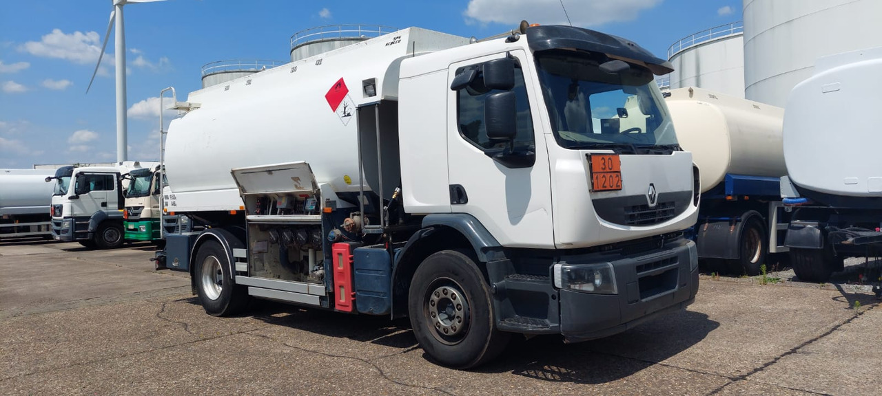 RENAULT - Camion citerne: photos 4 RENAULT - Camion citerne: photos 4