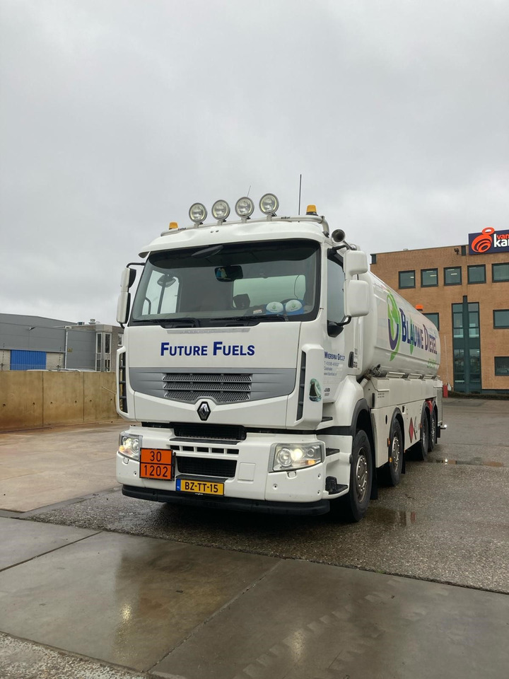 RENAULT Lander - Camion citerne: photos 2 RENAULT Lander - Camion citerne: photos 2
