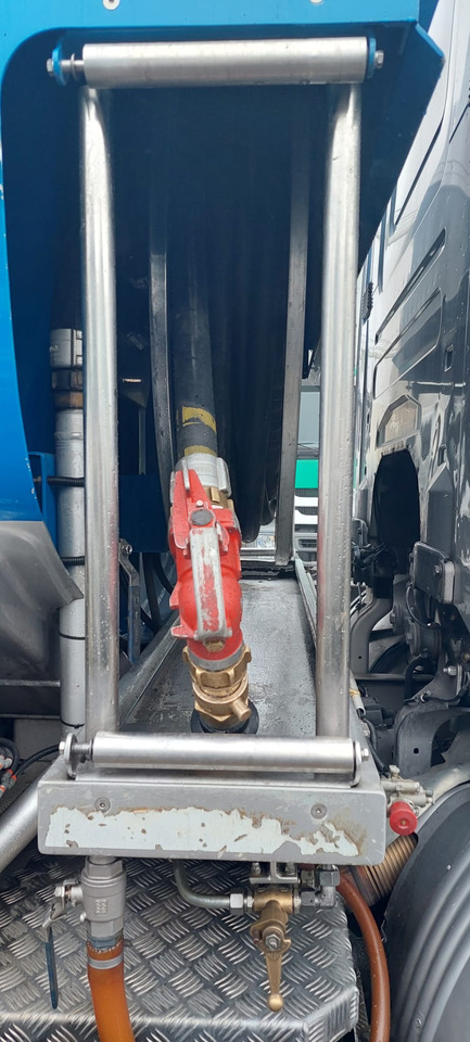 SCANIA G400 - Camion citerne: photos 2 SCANIA G400 - Camion citerne: photos 2