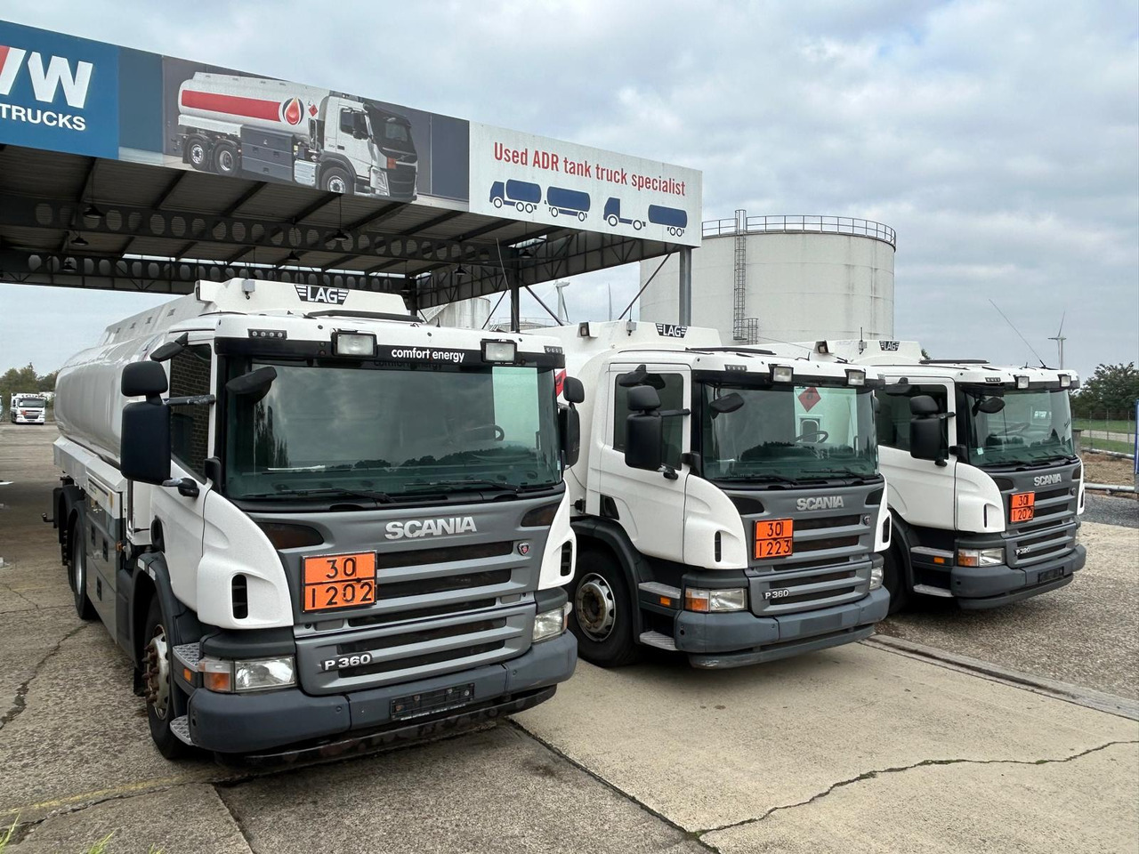 SCANIA P320/P360 (lot of 3) - Camion citerne: photos 3 SCANIA P320/P360 (lot of 3) - Camion citerne: photos 3