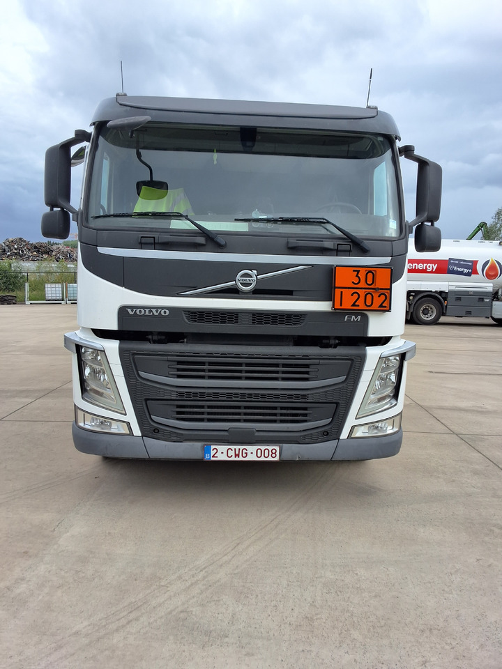 VOLVO FM - Camion citerne: photos 1 VOLVO FM - Camion citerne: photos 1