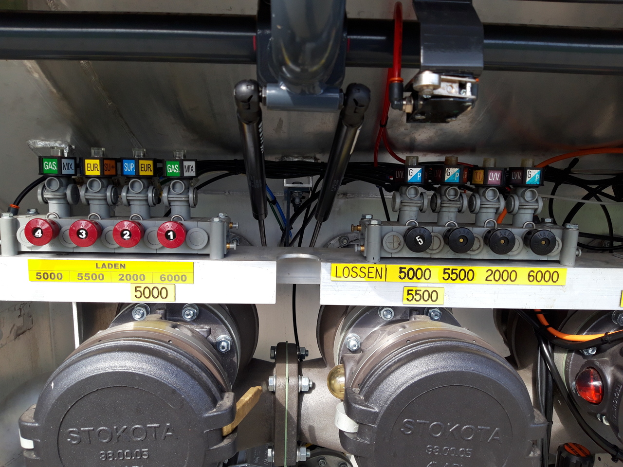 VOLVO FM - Camion citerne: photos 3 VOLVO FM - Camion citerne: photos 3