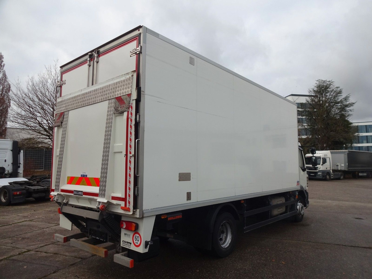 Camion fourgon DAF LF 220, 16 T, LBW, Türen, Klima, Automat, Kamera: photos 7