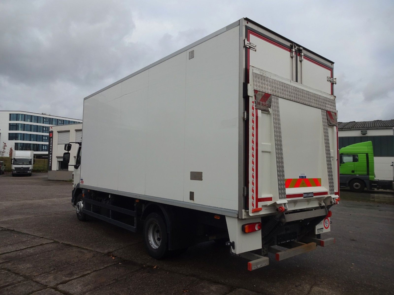 Camion fourgon DAF LF 220, 16 T, LBW, Türen, Klima, Automat, Kamera: photos 6