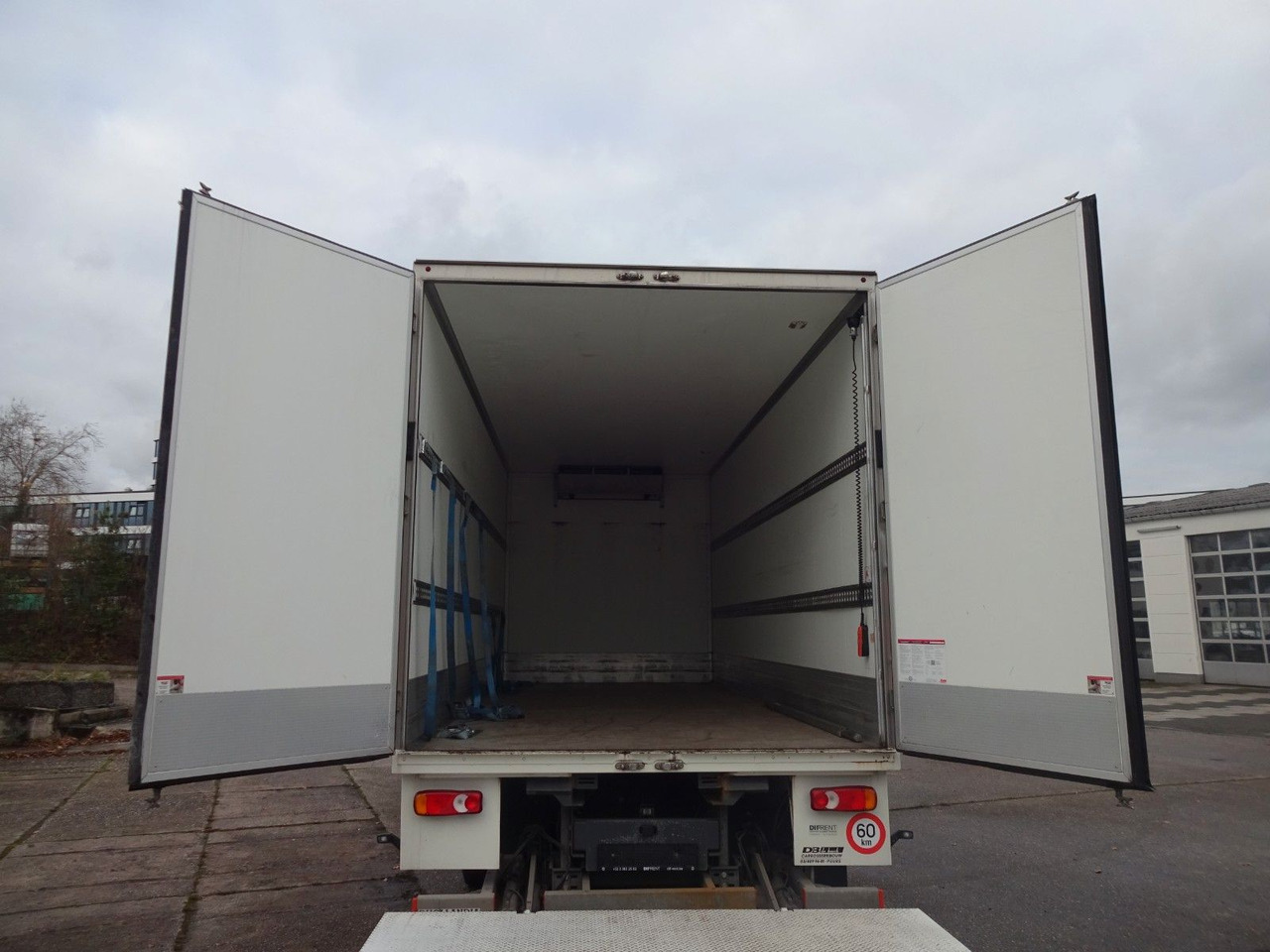 Camion fourgon DAF LF 220, 16 T, LBW, Türen, Klima, Automat, Kamera: photos 8