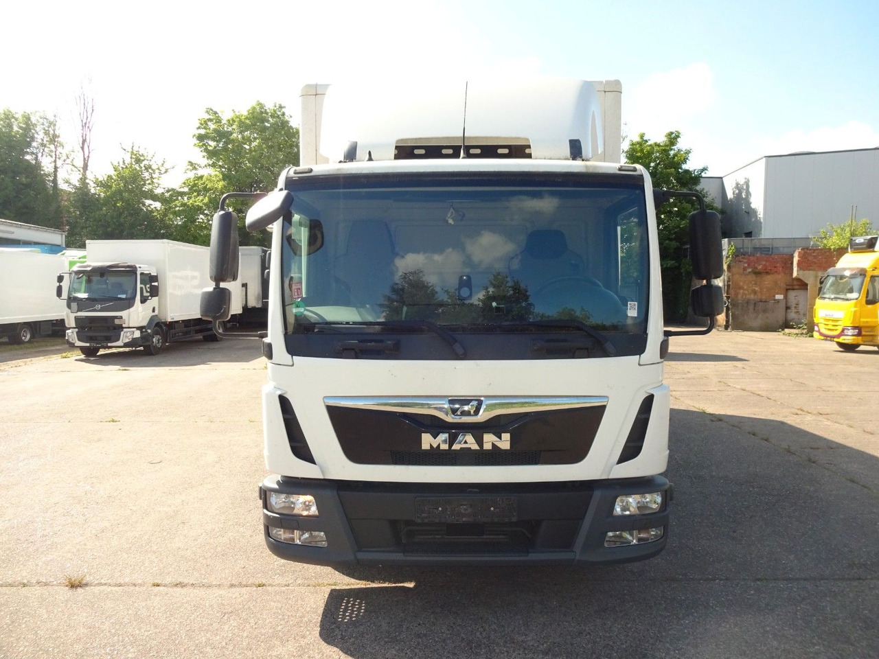MAN MAN TGL 8.190, Koffer, LBW, Kamera, Luft, AHK - Camion fourgon: photos 2 MAN MAN TGL 8.190, Koffer, LBW, Kamera, Luft, AHK - Camion fourgon: photos 2