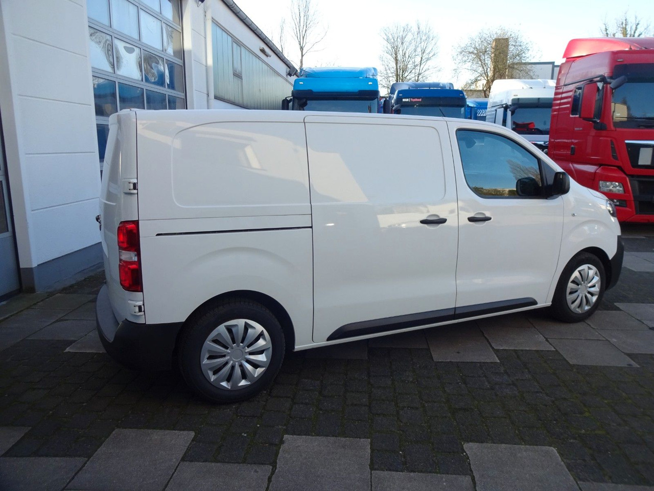 Opel 50 x Vivaro Kasten, L1H1, Klima, PDC, Tempomat - Fourgonnette: photos 5 Opel 50 x Vivaro Kasten, L1H1, Klima, PDC, Tempomat - Fourgonnette: photos 5
