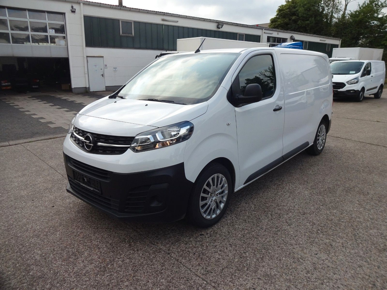 Opel Vivaro Kasten L1H1, Klima, PDC, Tempomat - Fourgonnette: photos 3 Opel Vivaro Kasten L1H1, Klima, PDC, Tempomat - Fourgonnette: photos 3