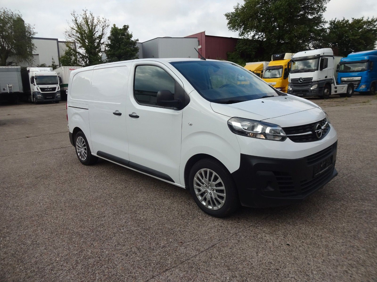 Opel Vivaro Kasten L1H1, Klima, PDC, Tempomat - Fourgonnette: photos 1 Opel Vivaro Kasten L1H1, Klima, PDC, Tempomat - Fourgonnette: photos 1