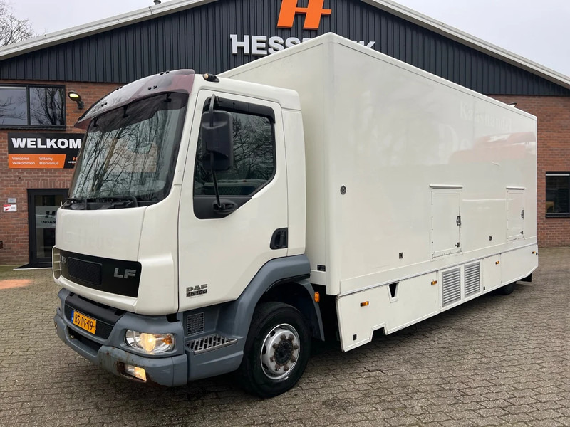 DAF LF 180 4X2 Verkoopopbouw/Verkaufsaufbau +Koeling Hydraulisch uitklapbaar - Camion magasin: photos 3 DAF LF 180 4X2 Verkoopopbouw/Verkaufsaufbau +Koeling Hydraulisch uitklapbaar - Camion magasin: photos 3