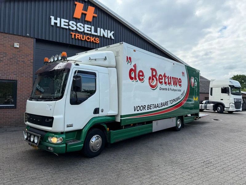DAF LF 45.220 Laadklep/LBW Zijdeur Airco Slaapcabine AHK - Camion fourgon: photos 1 DAF LF 45.220 Laadklep/LBW Zijdeur Airco Slaapcabine AHK - Camion fourgon: photos 1