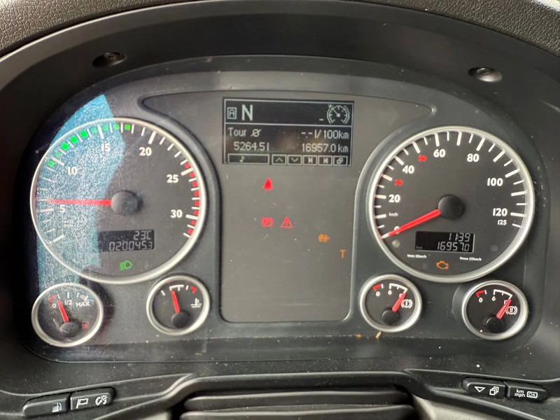 Camion fourgon MAN TGX 26.400 2X! 6X2 JUMBO Kombi 120m3 Complete 2015, Galvanized: photos 14 Camion fourgon MAN TGX 26.400 2X! 6X2 JUMBO Kombi 120m3 Complete 2015, Galvanized: photos 14