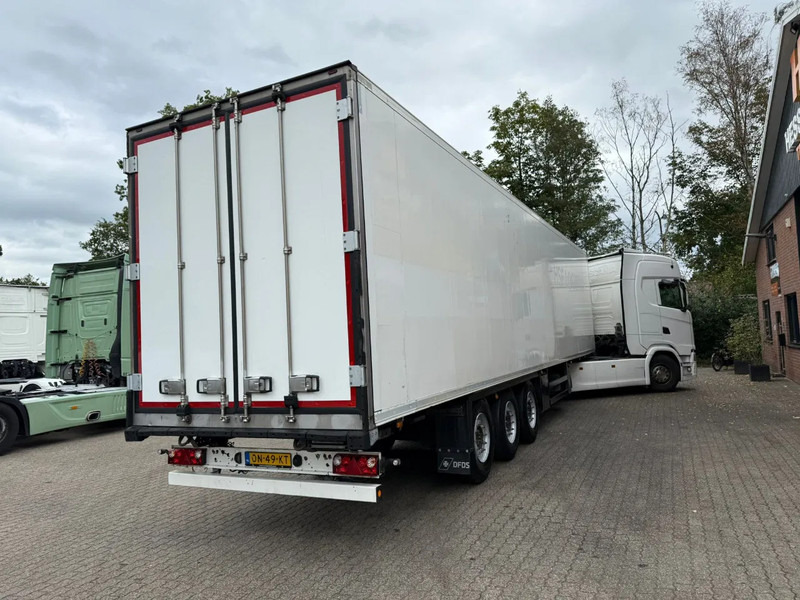 Schmitz Cargobull SKO 24 5x Meatrails Rohrbahnen Fleisch Carrier Vector 1950MT let op!! vol vleeshaken en 2 reservewielen - Semi-remorque isothermique: photos 2 Schmitz Cargobull SKO 24 5x Meatrails Rohrbahnen Fleisch Carrier Vector 1950MT let op!! vol vleeshaken en 2 reservewielen - Semi-remorque isothermique: photos 2
