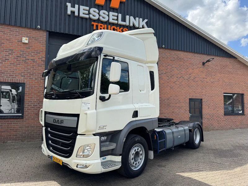 DAF CF 370 4X2 Space Cab Side ACC APK 10/2025 NL Truck - Tracteur routier: photos 1 DAF CF 370 4X2 Space Cab Side ACC APK 10/2025 NL Truck - Tracteur routier: photos 1
