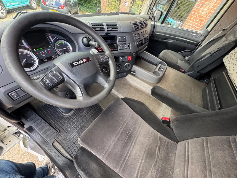 DAF CF 370 4X2 Space Cab Side ACC APK 10/2025 NL Truck - Tracteur routier: photos 5 DAF CF 370 4X2 Space Cab Side ACC APK 10/2025 NL Truck - Tracteur routier: photos 5