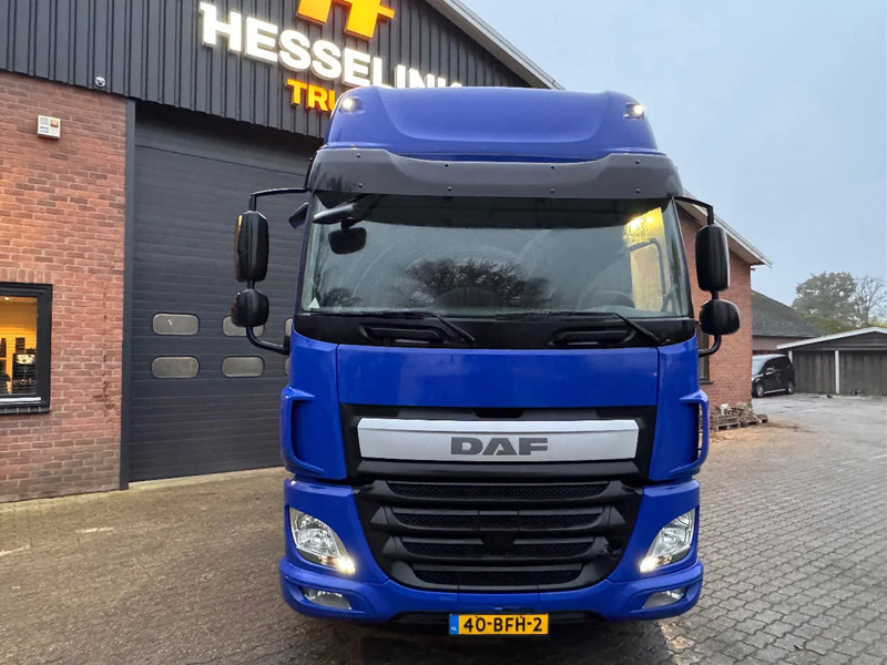 DAF CF 400 4X2 Space Cab 770.300 KM NL Truck - Tracteur routier: photos 4 DAF CF 400 4X2 Space Cab 770.300 KM NL Truck - Tracteur routier: photos 4