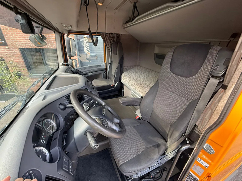 DAF XF 440 Space Cab 612.911KM 9T Vooras! Hydraulic NL Truck APK/TUV 01-2026 - Tracteur routier: photos 5 DAF XF 440 Space Cab 612.911KM 9T Vooras! Hydraulic NL Truck APK/TUV 01-2026 - Tracteur routier: photos 5