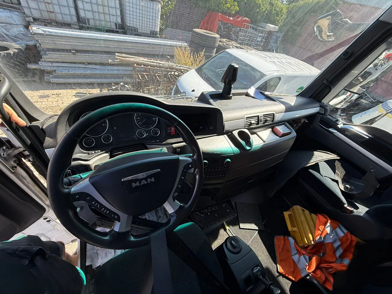 MAN TGX 18.440 XXL NO Gearbox & NO Engine, complete brief - Tracteur routier: photos 5 MAN TGX 18.440 XXL NO Gearbox & NO Engine, complete brief - Tracteur routier: photos 5