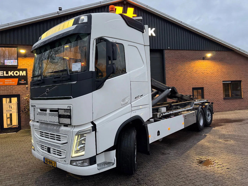 Volvo FH 6X2 VDL 25T Haakarm Standairco 9T Vooras Stuuras NL Truck - Camion ampliroll: photos 1 Volvo FH 6X2 VDL 25T Haakarm Standairco 9T Vooras Stuuras NL Truck - Camion ampliroll: photos 1