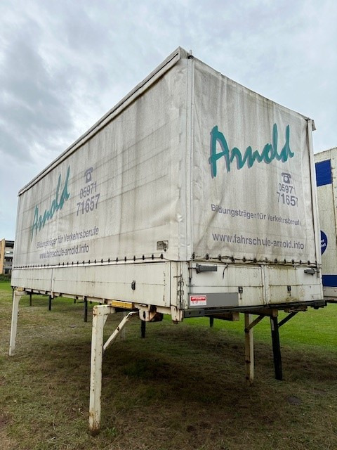 Ackermann-Fruehauf Wechselpritsche mit Bordwänden und Plane BDF System 7.150 mm - Carrosserie bâchee: photos 1 Ackermann-Fruehauf Wechselpritsche mit Bordwänden und Plane BDF System 7.150 mm - Carrosserie bâchee: photos 1