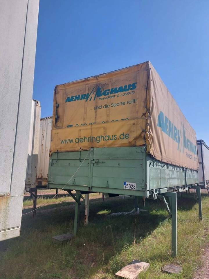 Kögel BDF-System, 7.450 mm lang, Heck: niedrige Türen - Carrosserie bâchee: photos 2 Kögel BDF-System, 7.450 mm lang, Heck: niedrige Türen - Carrosserie bâchee: photos 2