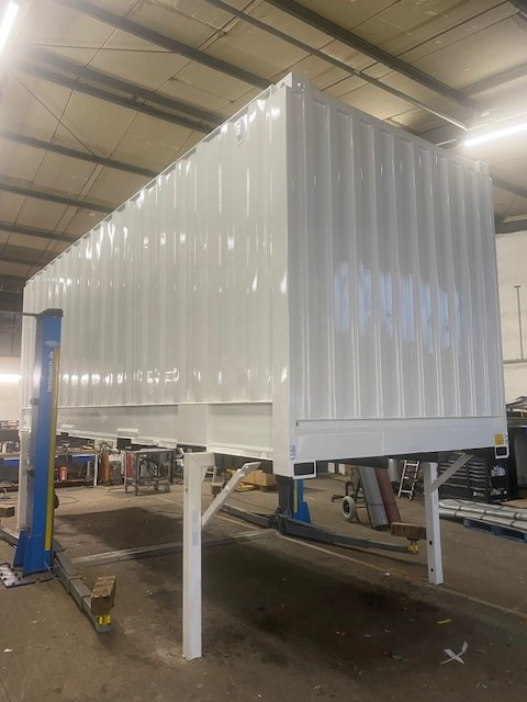 Yorkshire BDF-System 7.450 mm, Heck Rolltor, Eckhöhe: 2.750 mm - Carrosserie fourgon: photos 1 Yorkshire BDF-System 7.450 mm, Heck Rolltor, Eckhöhe: 2.750 mm - Carrosserie fourgon: photos 1