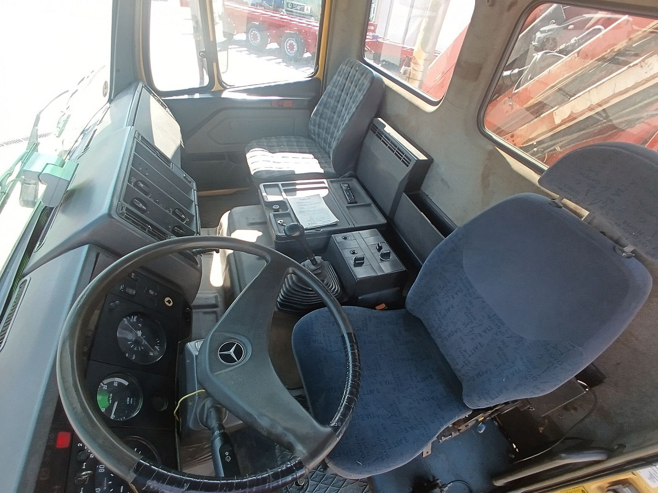 Mercedes-Benz SK 1722 AK 4x4 Blatt Schalter PalfingerPK10500A4 - Camion benne, Camion grue: photos 5 Mercedes-Benz SK 1722 AK 4x4 Blatt Schalter PalfingerPK10500A4 - Camion benne, Camion grue: photos 5