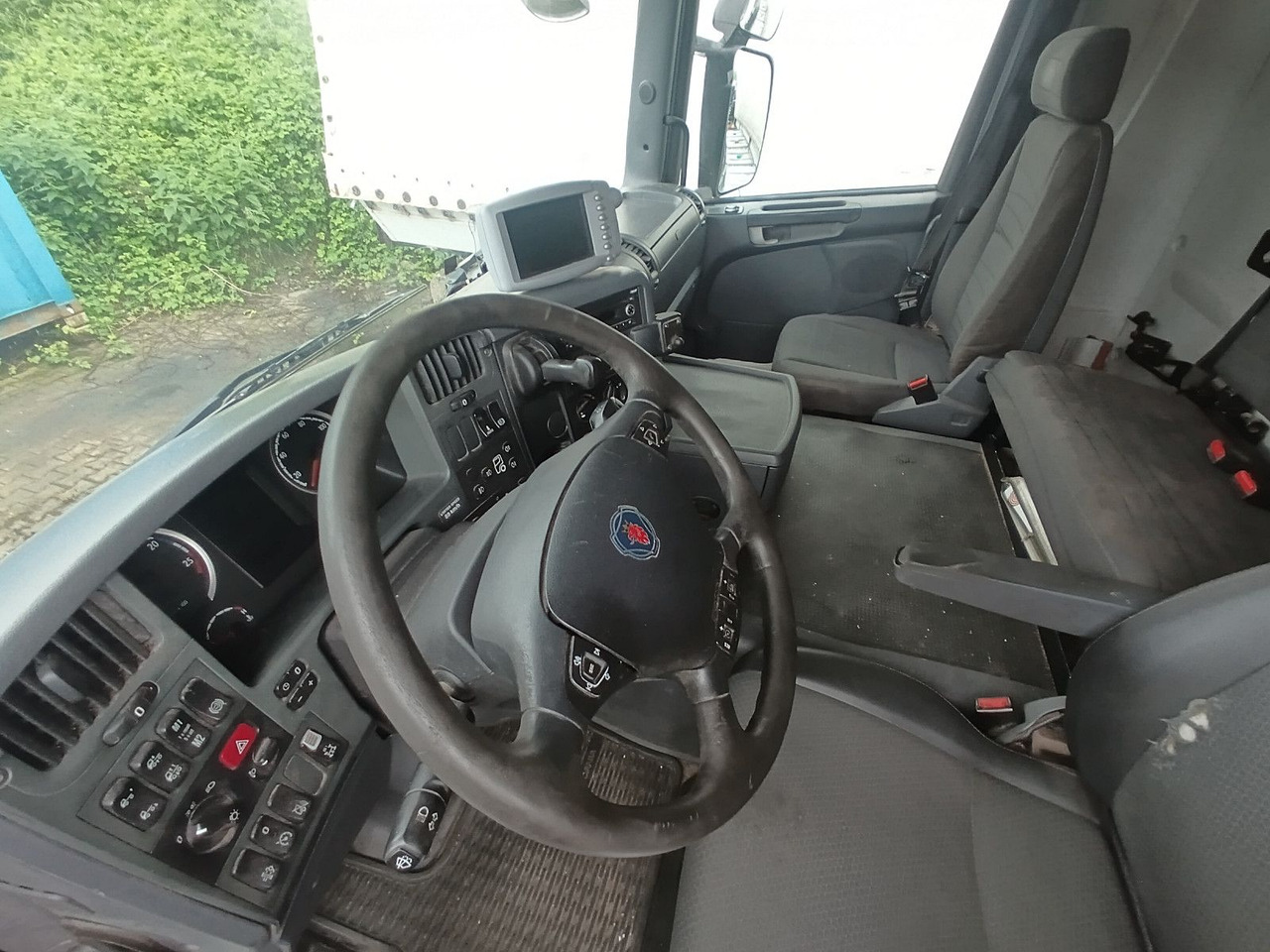 Scania G360 6x2 RETARDER FAUN ROTOPRESS 521L Zöller 230 - Benne à ordures ménagères: photos 5 Scania G360 6x2 RETARDER FAUN ROTOPRESS 521L Zöller 230 - Benne à ordures ménagères: photos 5